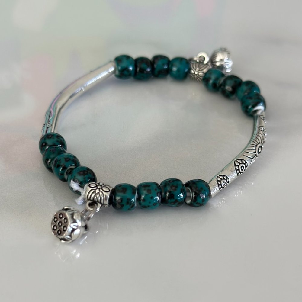 bracelets - Picture 2 of 4